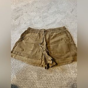 Universal Thread Shorts